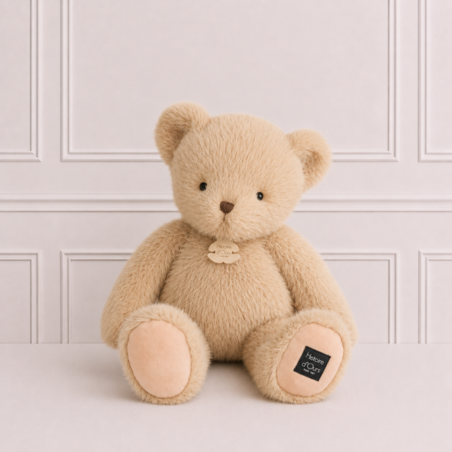 Clementine Bear Beige plush teddy bear by Histoire d'Ours with ultra-soft fur, a timeless keepsake gift for babies and children.