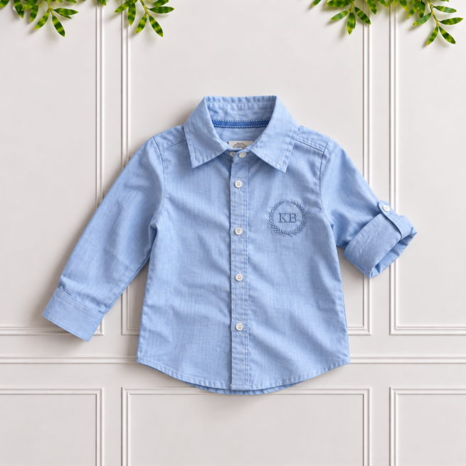 Boys' blue shirt in powder blue stretch poplin with classic collar, roll-up sleeves and blue embroidered KB monogram
